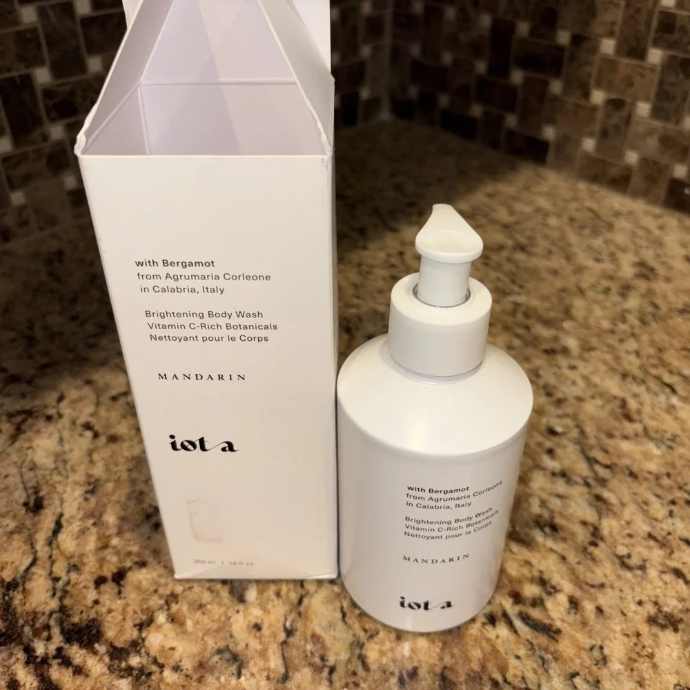 NIB Supervitamin Body Wash by IOTA 10 oz w/ Pump‎ Vegan - Picture 2 of 5